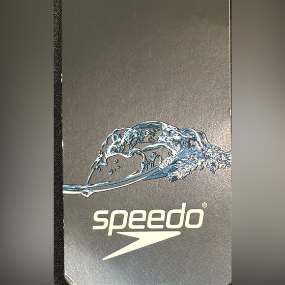 NEW Speedo Women's Swimsuit One Piece Endurance+ Flyback Solid Adult Team Colors - Picture 4 of 11